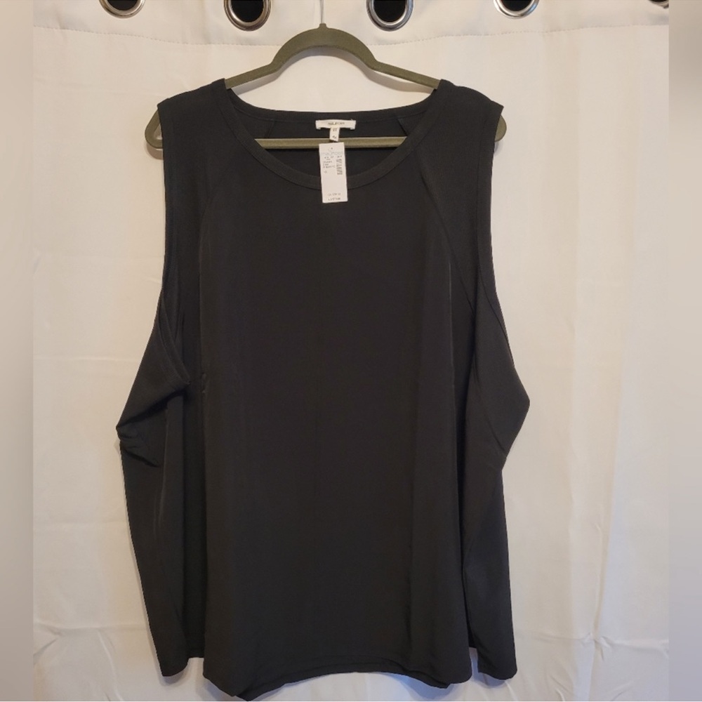 NWT black athletic tank top 4x Maurices